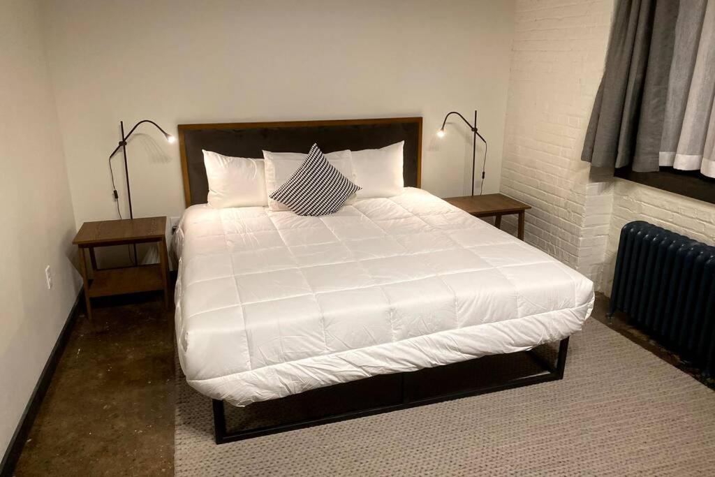 3e-*new* 10 Min To Children's Hospital, Slps 4 Apartment